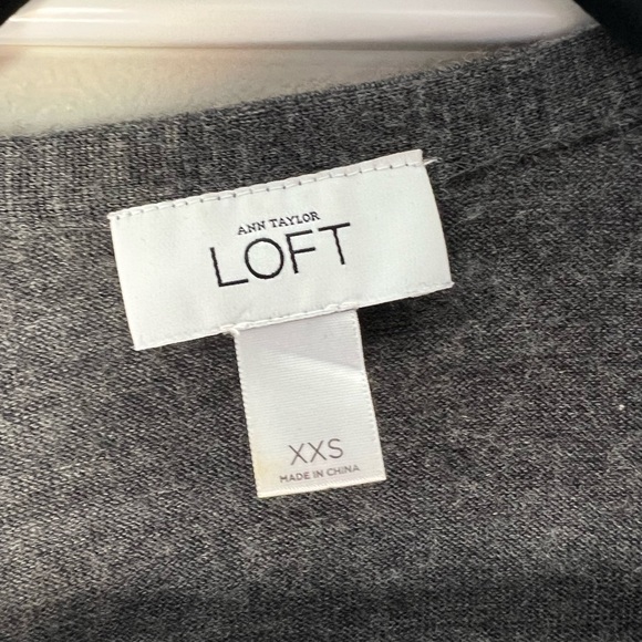 Ann Taylor LOFT Shirred V-Neck Cardigan, XXS, Grey - Picture 2 of 4